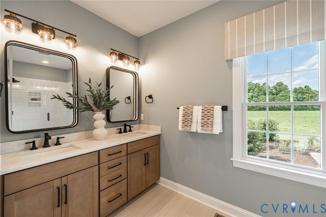8294 Mount Eagle Rd, Hanover, VA 23005