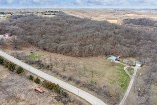 16615 320th Way, Earlham, IA 50072