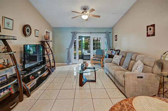 49 PINE ISLAND CIRCLE, Kissimmee, FL 34743