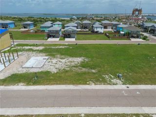 223 Port Mansfield St, Port Aransas, TX 78373
