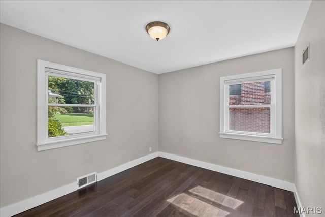 900 Dwyer Avenue, Kirkwood, MO 63122