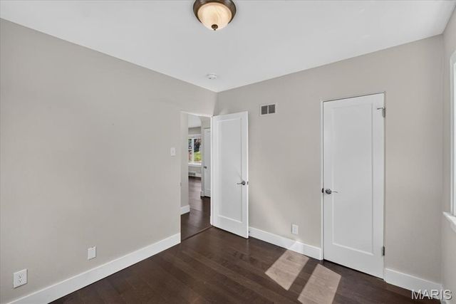 900 Dwyer Avenue, Kirkwood, MO 63122