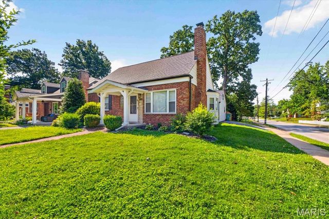 900 Dwyer Avenue, Kirkwood, MO 63122