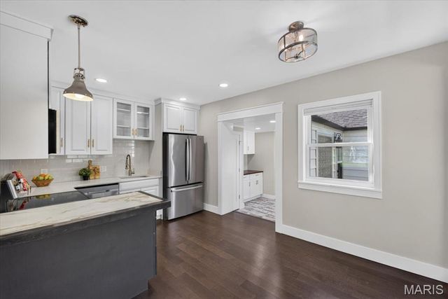 900 Dwyer Avenue, Kirkwood, MO 63122