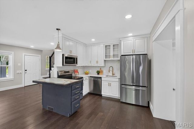 900 Dwyer Avenue, Kirkwood, MO 63122