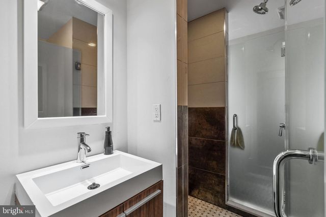 1516 N PALETHORP ST, Philadelphia, PA 19122