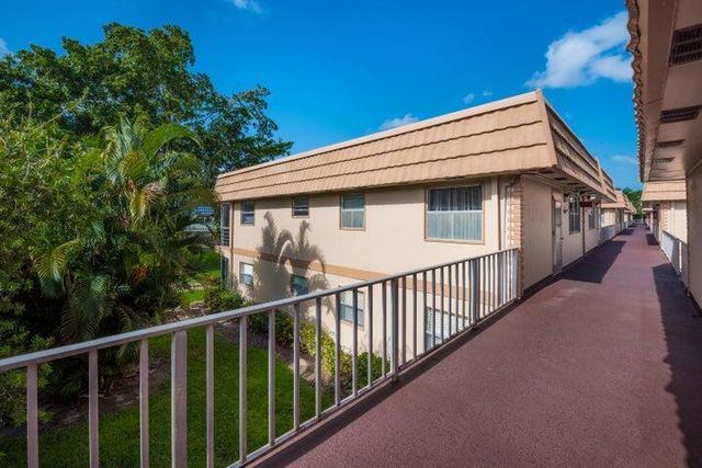 657 Brittany N, Delray Beach, FL 33446