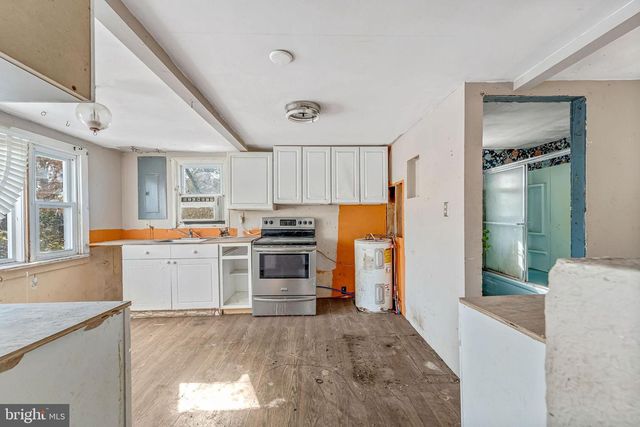 2535 TREMONT AVE, Egg Harbor Township, NJ 08234