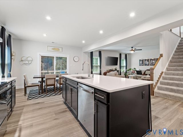 2006 Enon Station Dr, Chester, VA 23836