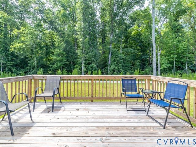 2006 Enon Station Dr, Chester, VA 23836