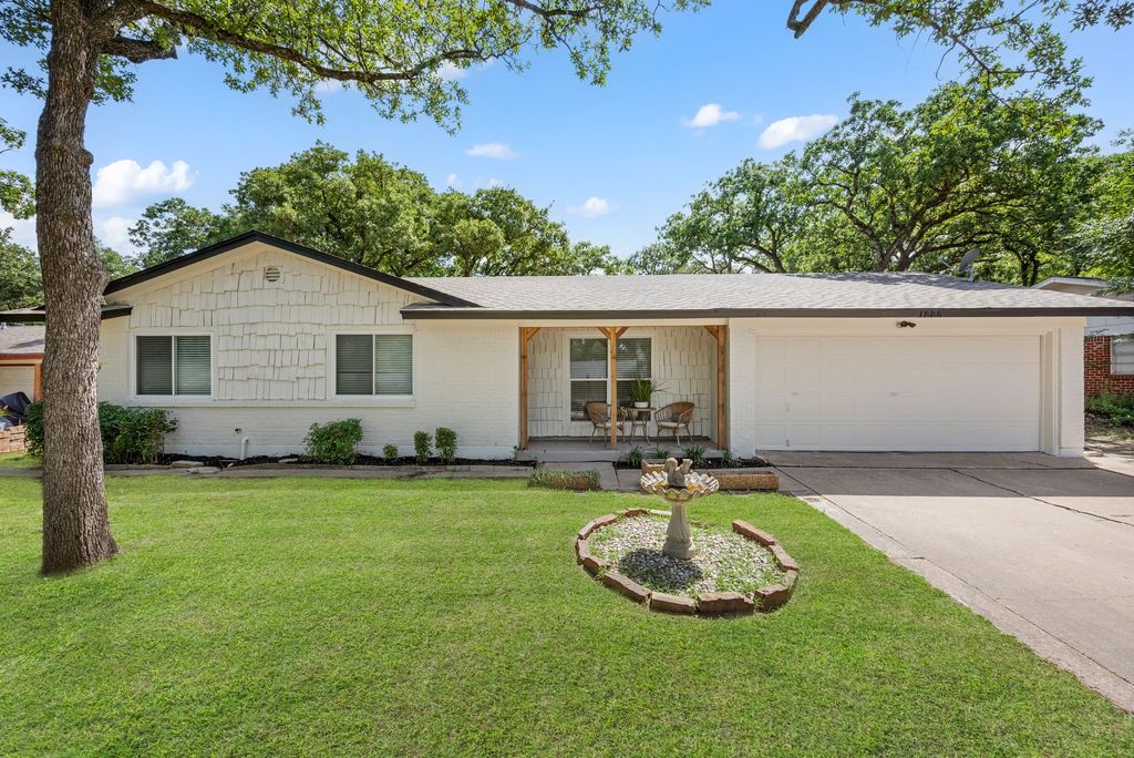 1225 King Drive, Bedford, TX 76022