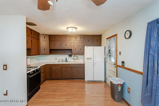 2448 Norma Place, Northwood, OH 43619