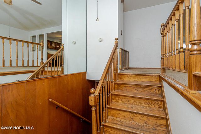 2448 Norma Place, Northwood, OH 43619