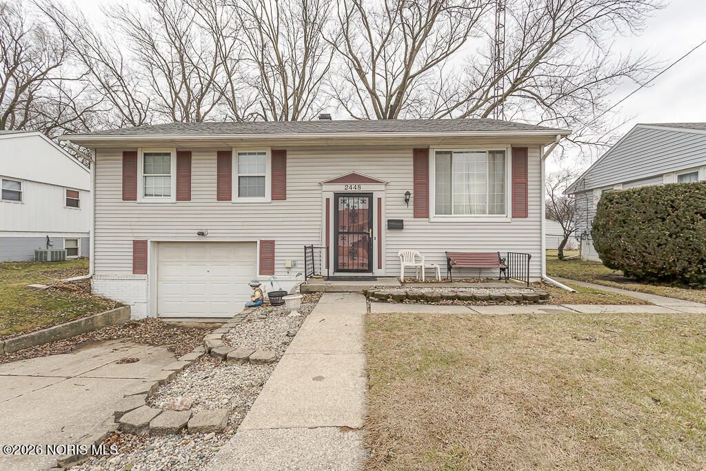 2448 Norma Place, Northwood, OH 43619
