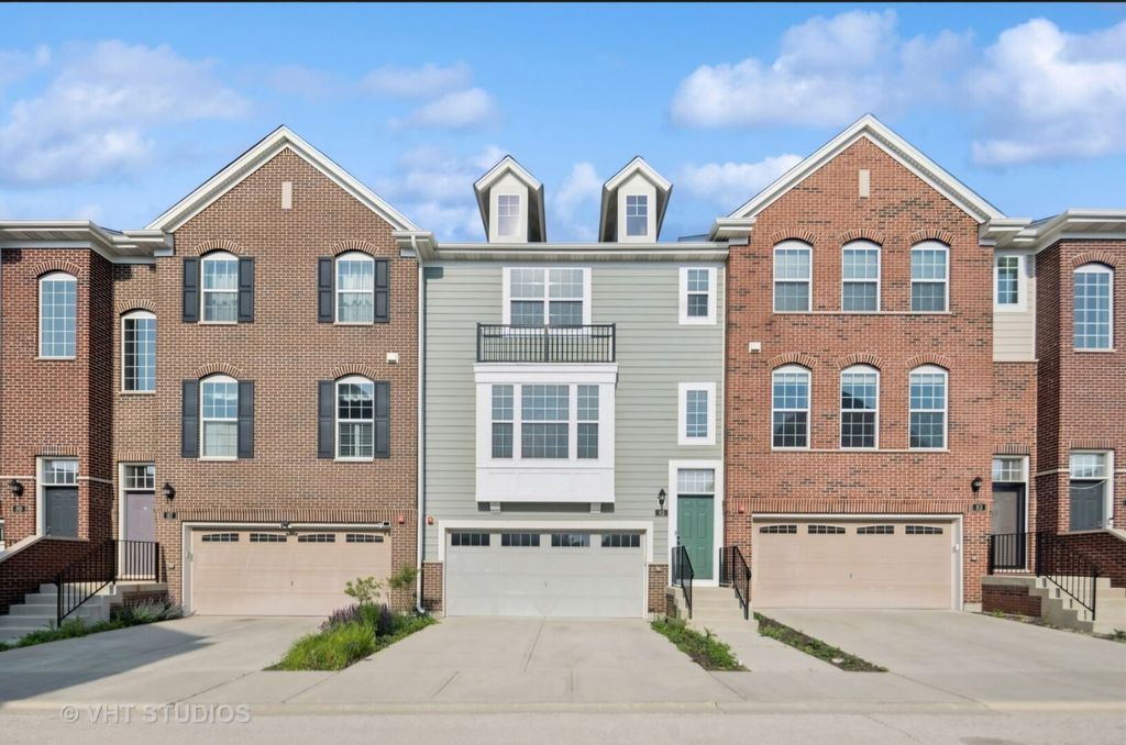 85 Marcel Lane, Schaumburg, IL 60194