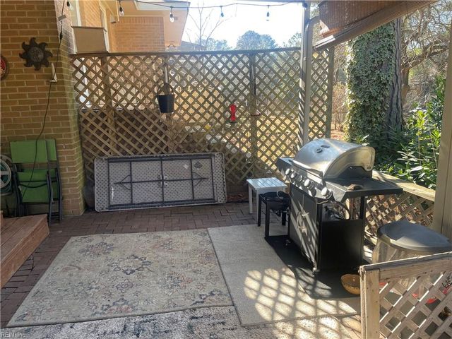 3408 Shoreline DR, Portsmouth, VA 23703