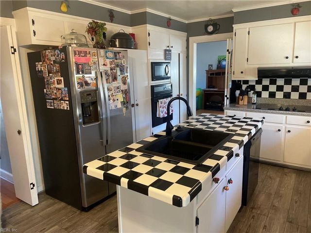 3408 Shoreline DR, Portsmouth, VA 23703