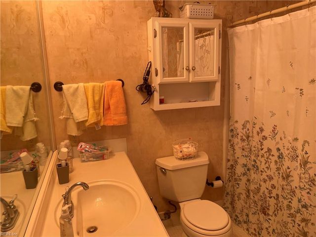 3408 Shoreline DR, Portsmouth, VA 23703