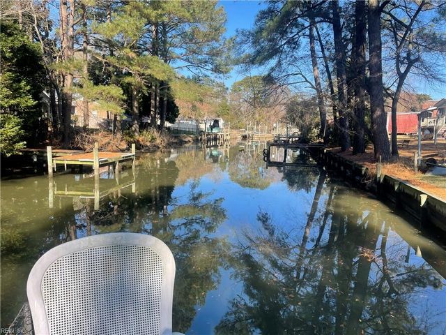 3408 Shoreline DR, Portsmouth, VA 23703