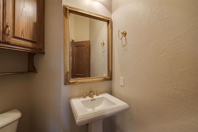 10901 Winelake Drive, Oklahoma City, OK 73170