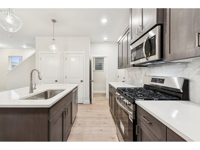 3319 Se Triumph Ave, Hillsboro, OR 97123