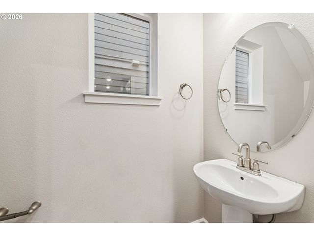 3319 Se Triumph Ave, Hillsboro, OR 97123