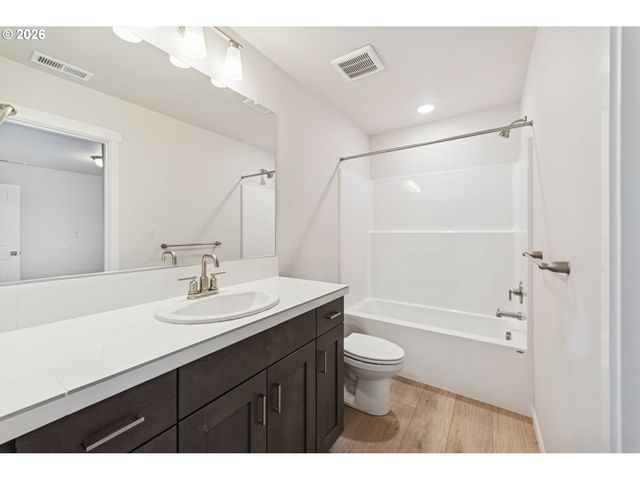 3319 Se Triumph Ave, Hillsboro, OR 97123