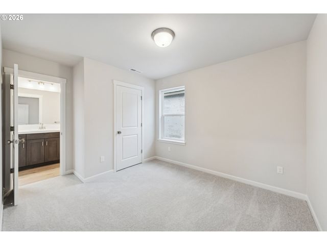 3319 Se Triumph Ave, Hillsboro, OR 97123