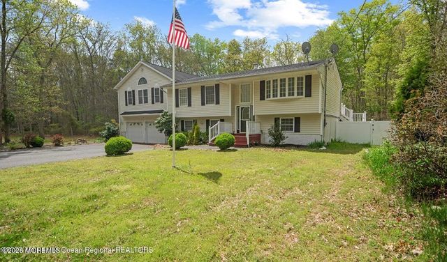 46 Walter Drive, Jackson, NJ 08527