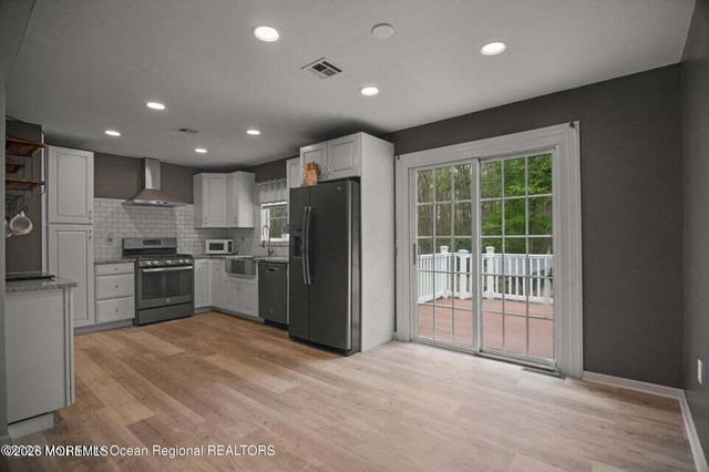 46 Walter Drive, Jackson, NJ 08527