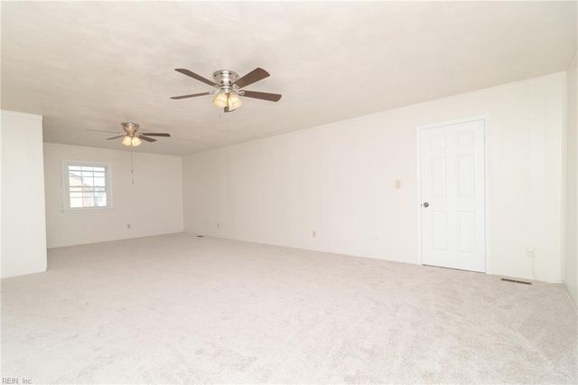 2939 Radcliffe LN N, Chesapeake, VA 23321