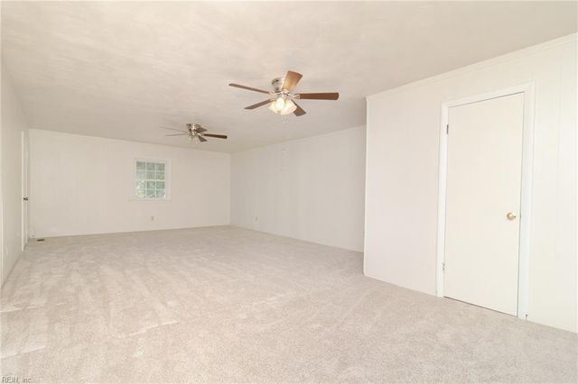 2939 Radcliffe LN N, Chesapeake, VA 23321