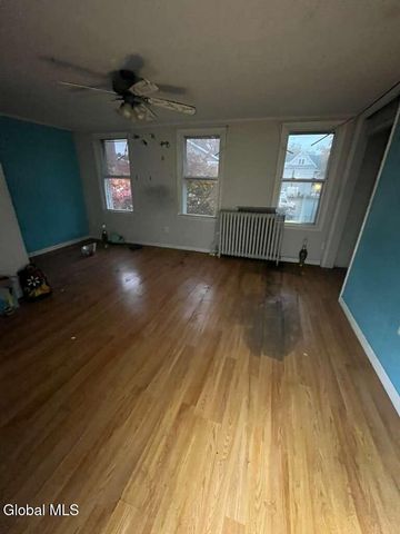 562 2nd Avenue, Troy, NY 12182