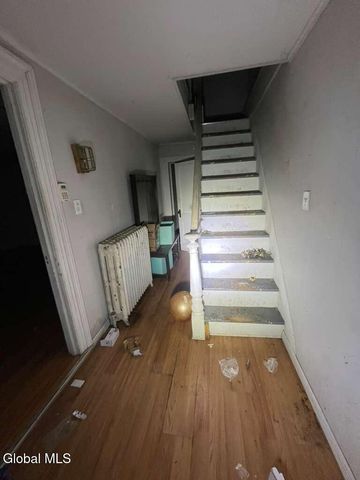 562 2nd Avenue, Troy, NY 12182