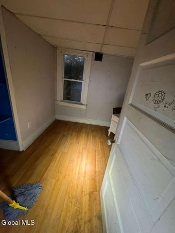 562 2nd Avenue, Troy, NY 12182