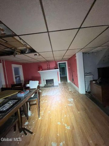 562 2nd Avenue, Troy, NY 12182