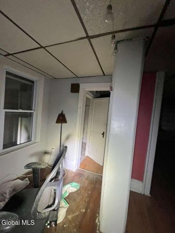 562 2nd Avenue, Troy, NY 12182