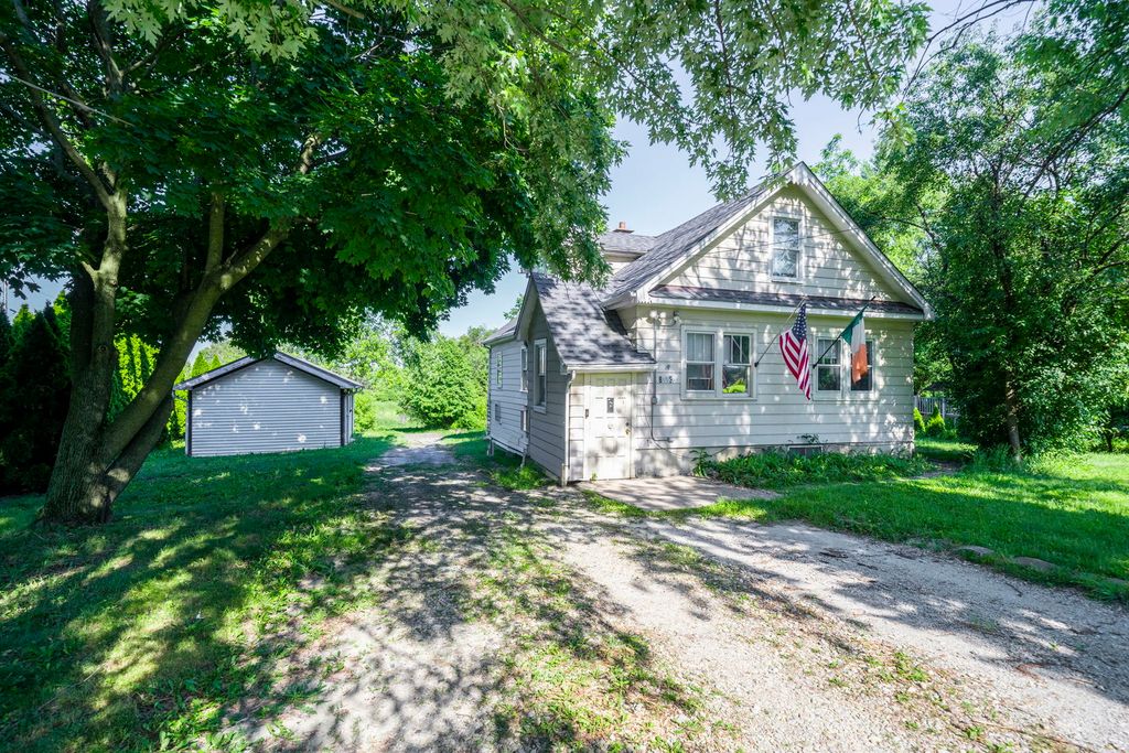 8S057 S Vine Street, Hinsdale, IL 60527