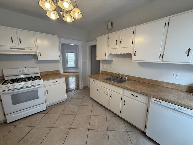 65 Rogers Ave 1, Somerville, MA 02144