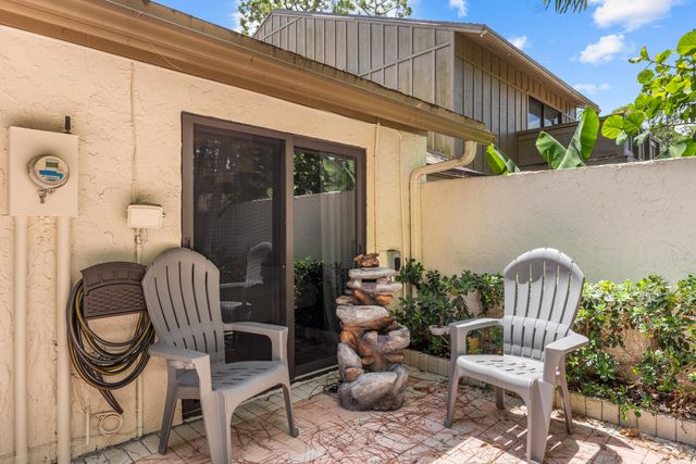 257 Pleasant Wood Drive, Wellington, FL 33414