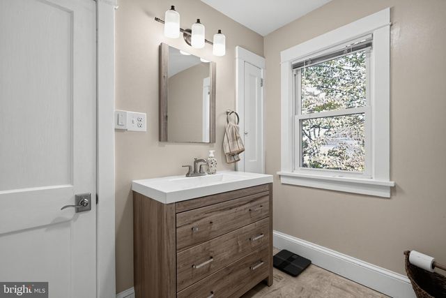 60 N GIRARD ST, Woodbury, NJ 08096