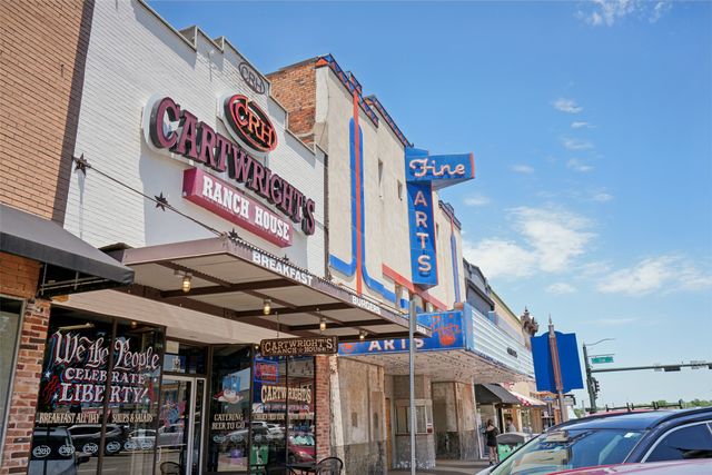 312 Robertson Street, Denton, TX 76205
