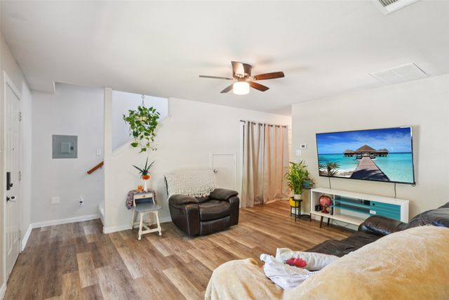 312 Robertson Street, Denton, TX 76205