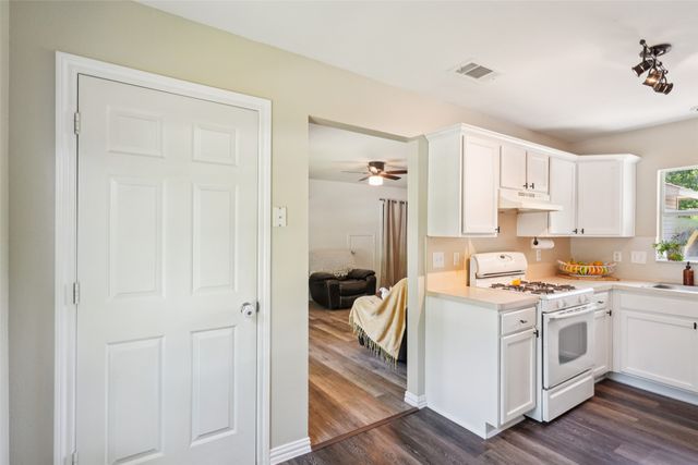 312 Robertson Street, Denton, TX 76205