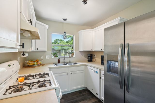 312 Robertson Street, Denton, TX 76205