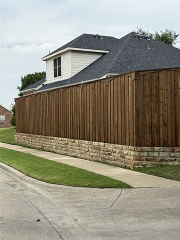 4401 Lakeside Drive, The Colony, TX 75056