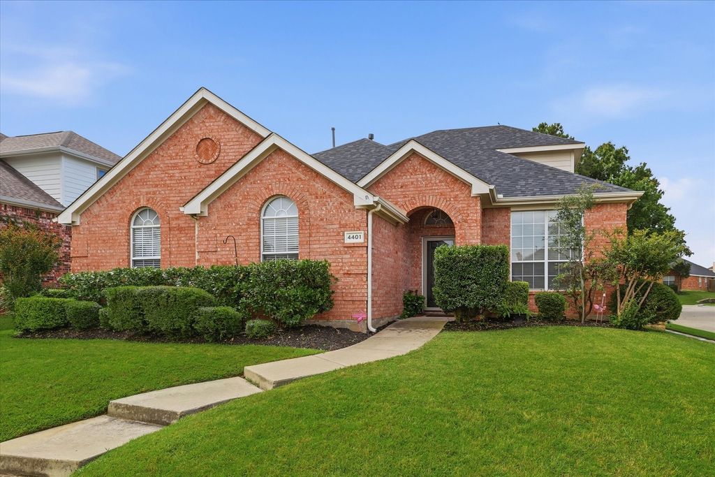 4401 Lakeside Drive, The Colony, TX 75056