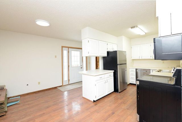 2366 20th Avenue S, Fargo, ND 58103