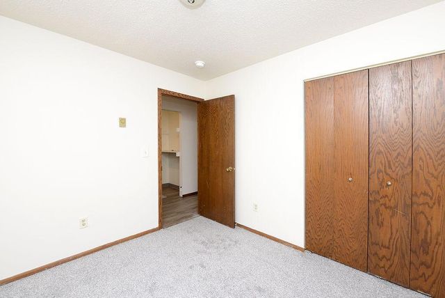 2366 20th Avenue S, Fargo, ND 58103