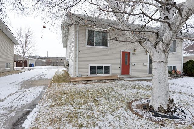 2366 20th Avenue S, Fargo, ND 58103